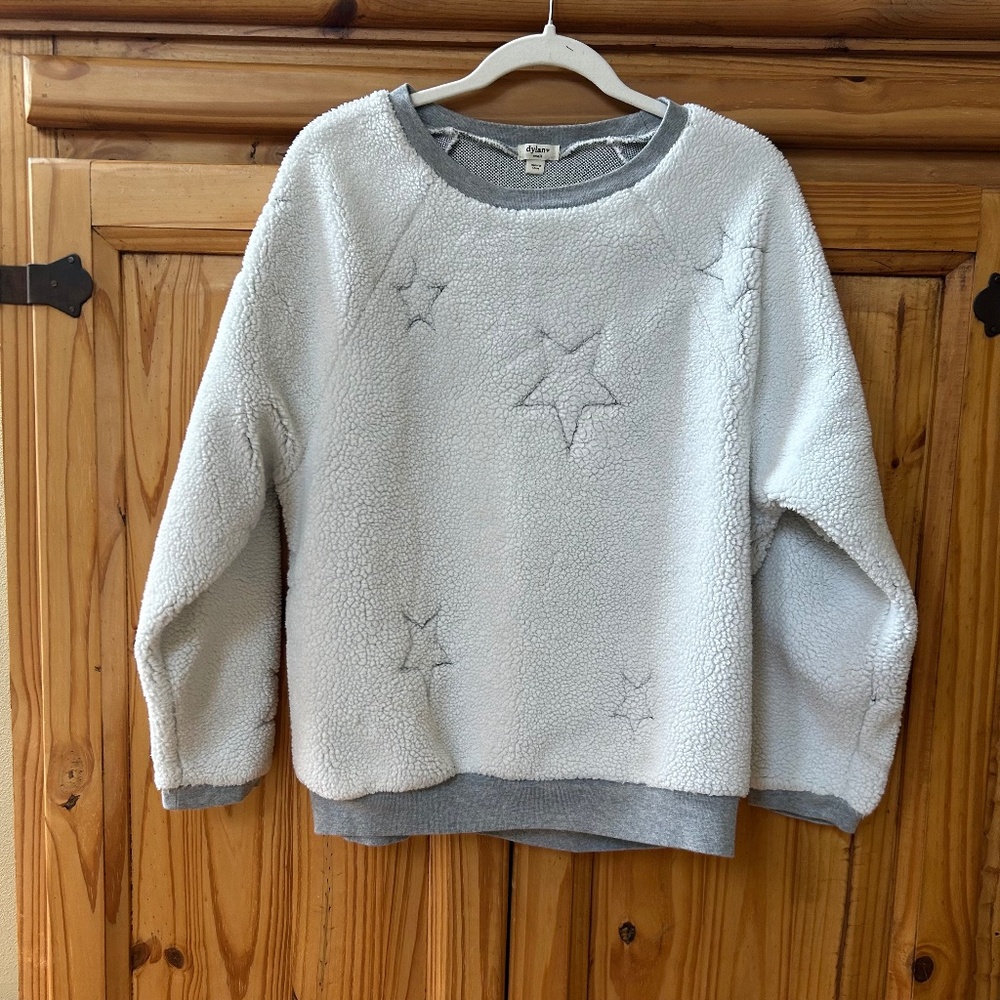 Dylan Pullover Sweatshirt Women's Fleece White‎ and Gray Stars Size Small